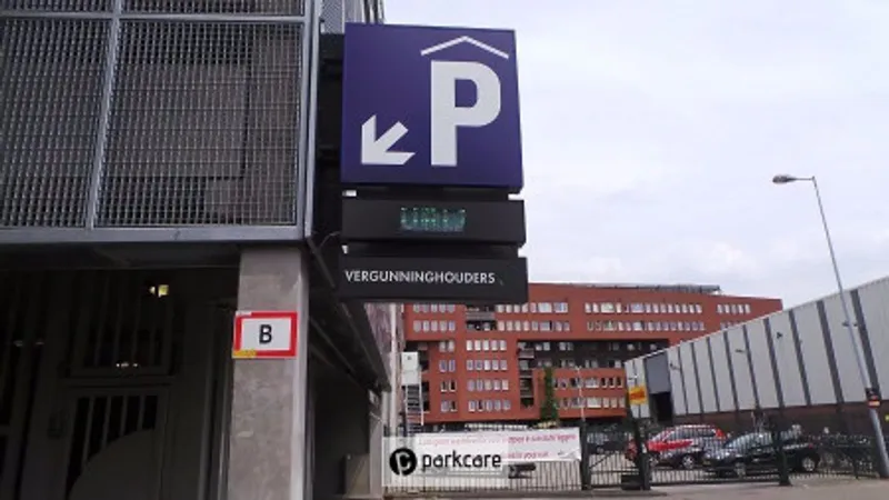 Parkeergarage Willemspoort - Inrit bord in Amsterdam