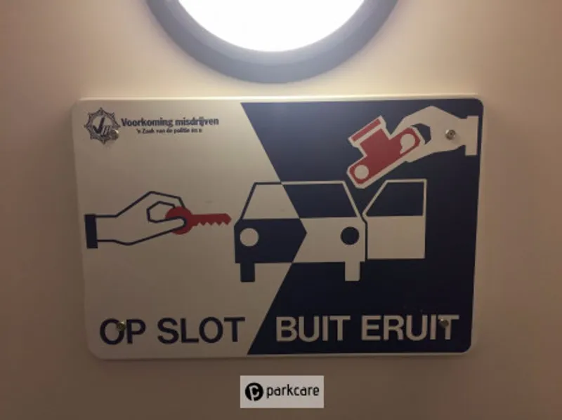 Informatie bord parkeergarage de Witte Dame Eindhoven