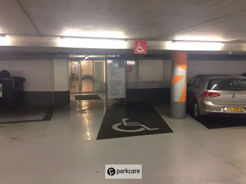 Invalide plek parkeergarage De Admirant Eindhoven