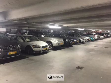 Parkeergarage Nieuwe Markt geparkeerde auto's