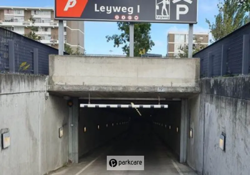 ingang Parkeergarage Leyweg 1