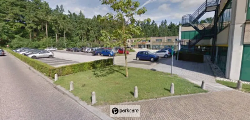 Ziekenhuis Rijnstate (Interparking) Buiten parkeerplaats paaltjes