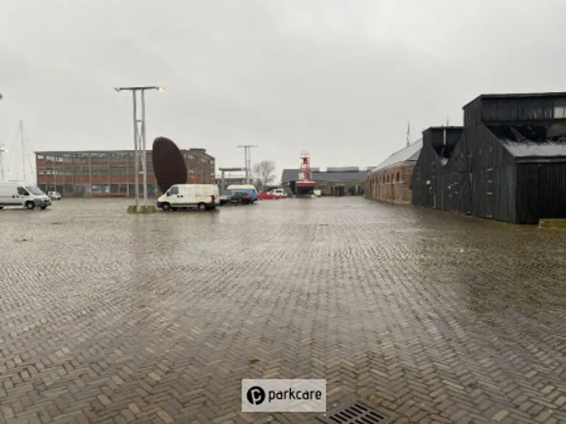 Parkeerterrein Willemsoord-Zuid overzicht parkeerterrein vanaf de ingang