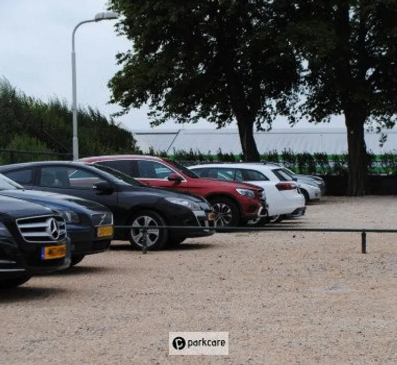 ParkingPoint Schiphol foto 1